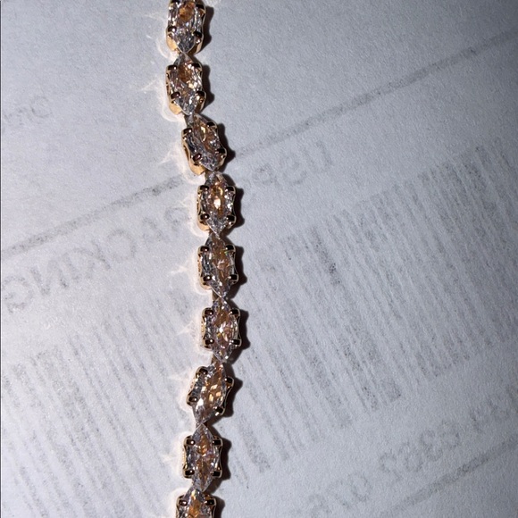 Elegant Gold Tennis Bracelet with Clear Stones - Picture 3 of 3